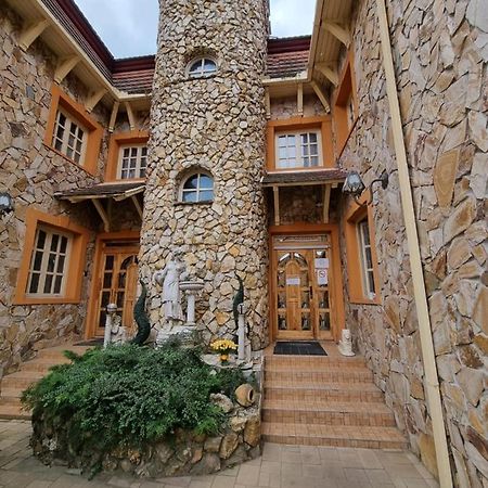 Bastya Wellness Hotel - Nyírbátor エクステリア 写真