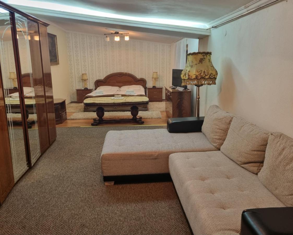 Bastya Wellness Hotel - Nyírbátor エクステリア 写真
