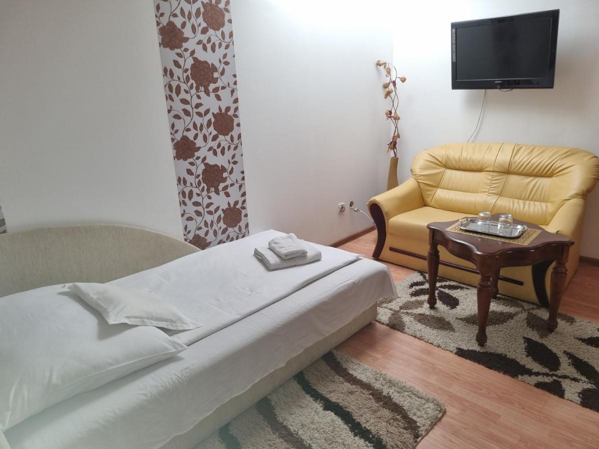 Bastya Wellness Hotel - Nyírbátor エクステリア 写真