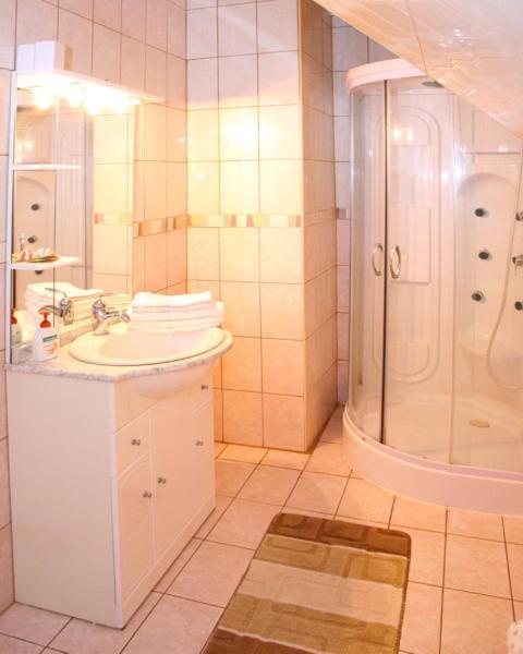 Bastya Wellness Hotel - Nyírbátor エクステリア 写真